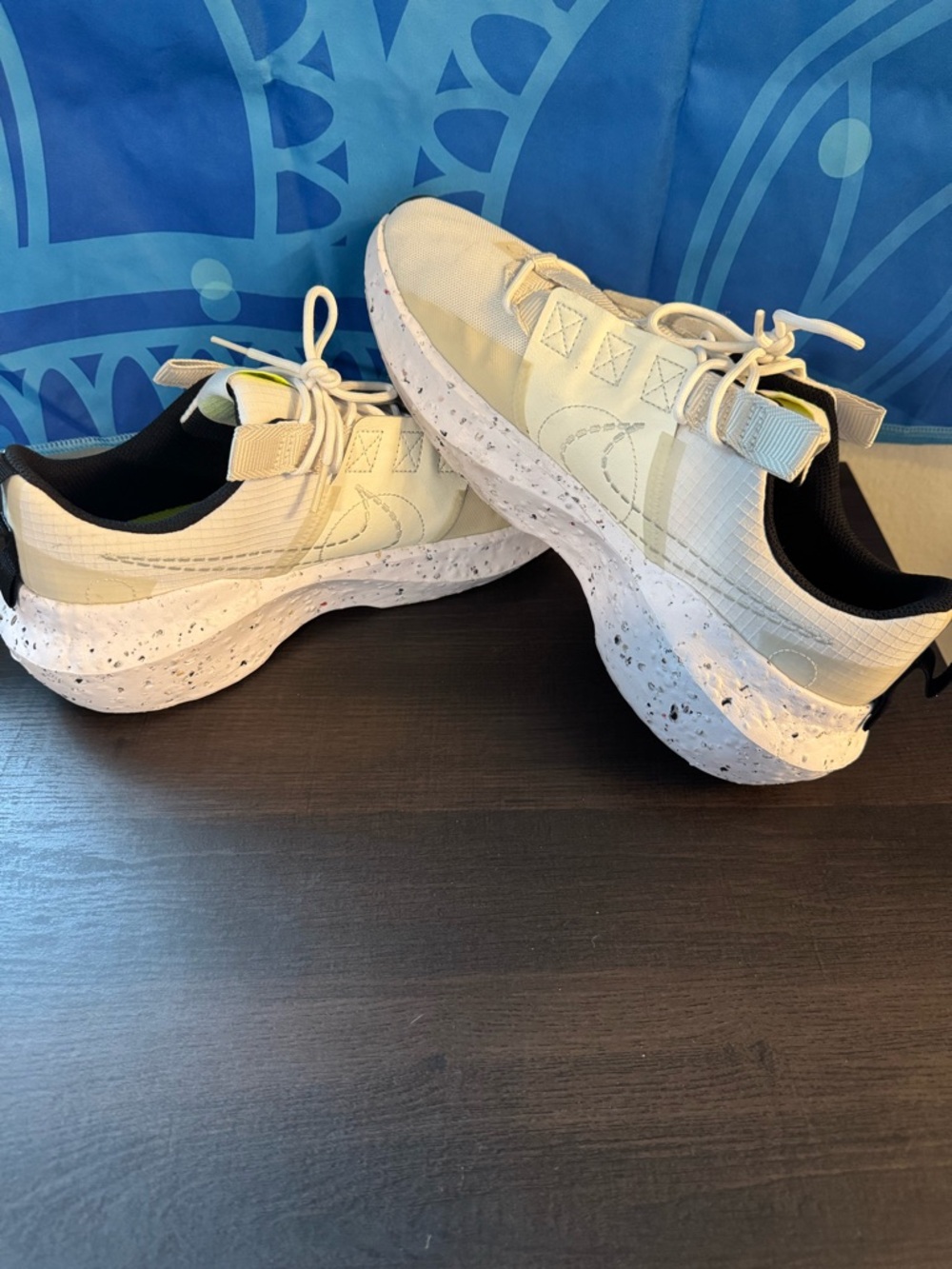 Nike Mens White Crater Impact Running Shoes size 10